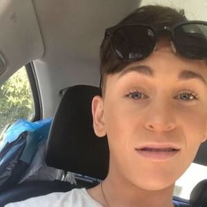 Meet your Posher, Brandon